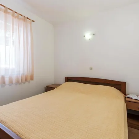 Lovely Apartment In Banjole With Wifi באניולה